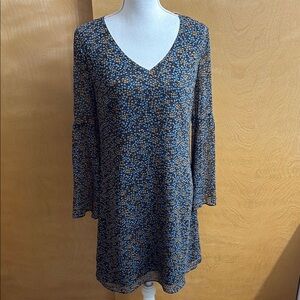 Cabi Floral Bell Sleeve V-Neck Front Dress Size XS